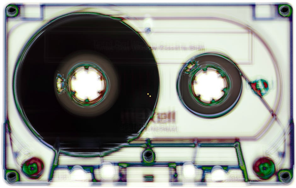 MC, Musikkassette, farbig, verfremdet