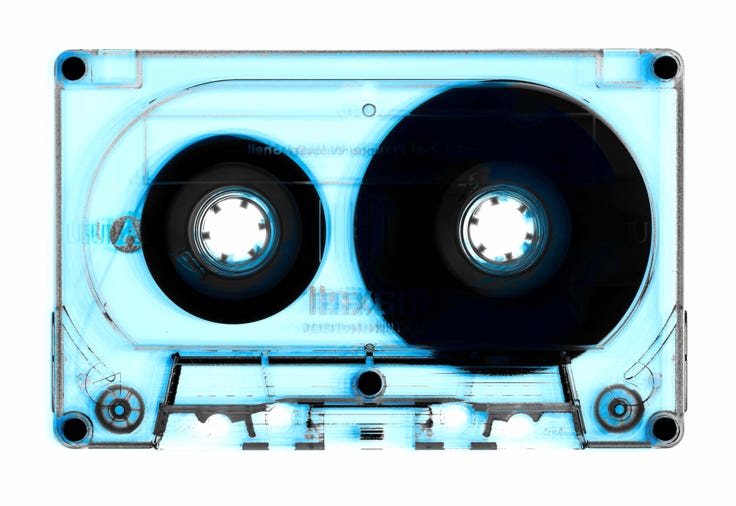 MC, Musikkassette, farbig, verfremdet